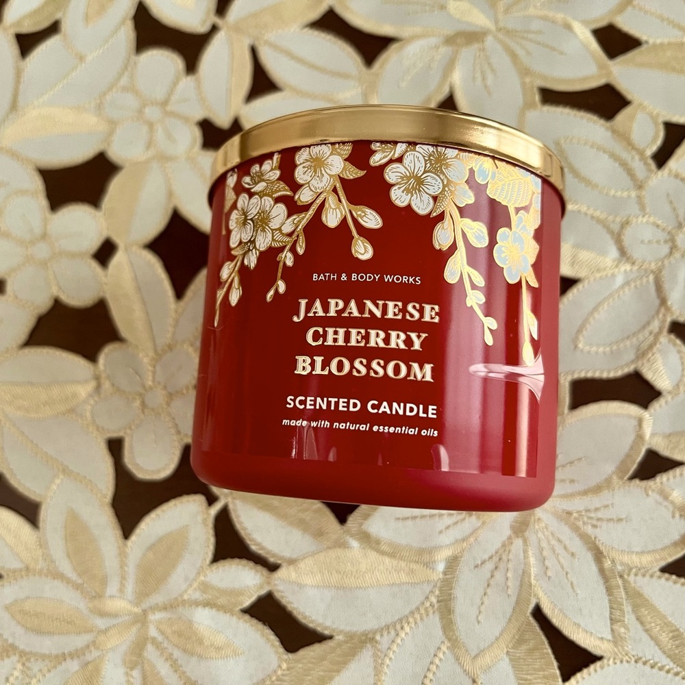 Bath & Body Works Japanese Cherry Blossom Three-Wick Candle
